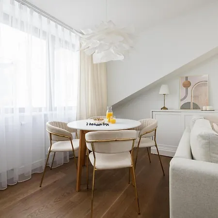 W Sercu Warszawy Apartman Varsó